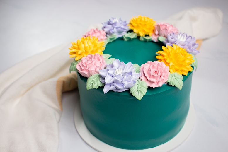 Curso de decorações de bolo com chantilly - Mago Indústria